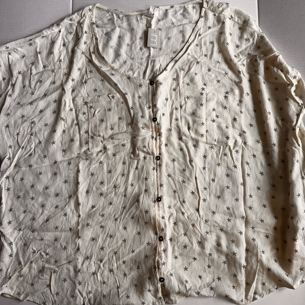 Cream Colored Star Patterned Button-Up Blouse Maurices Plus Size 3x